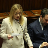 Meloni “L’italia non manderà soldati in Ucraina, da Mosca pretese irragionevoli” Meloni “L’italia non manderà soldati in Ucraina, da Mosca pretese irragionevoli”