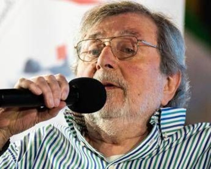 Guccini, Meloni: "Livoroso con me, ma continuo a cantare le sue canzoni. Lo ringrazio per averci regalato emozioni"