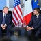 Leader al G7, Trump incontra Macron: "Stretto di Hormuz sarà completamente aperto venerdì" Leader al G7, Trump incontra Macron: "Stretto di Hormuz sarà completamente aperto venerdì"