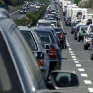 Esodo estivo, weekend da bollino nero: 13 milioni di auto in viaggio