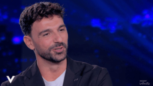 Raimondo Todaro, la nuova fase di vita: "Sono felice, al mio fianco ora c'è Giorgia" Raimondo Todaro, la nuova fase di vita: "Sono felice, al mio fianco ora c'è Giorgia"