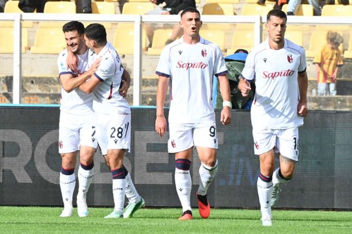 Colpo esterno del Bologna: 2-1 a Lecce e prima vittoria in campionato Colpo esterno del Bologna: 2-1 a Lecce e prima vittoria in campionato