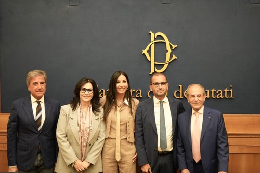 Lilt, al via la campagna Nastro Rosa per la prevenzione del tumore al seno Lilt, al via la campagna Nastro Rosa per la prevenzione del tumore al seno