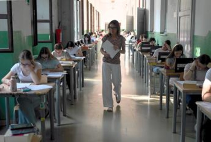 Il regista di 'Notte prima degli esami 3.0' agli studenti: ''Passate la serata con gli amici, ricorderete per sempre questo momento'' Il regista di 'Notte prima degli esami 3.0' agli studenti: ''Passate la serata con gli amici, ricorderete per sempre questo momento''