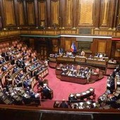 Maggioranza frena su spese Nato in Senato, dietrofront sulla mozione: "Non era il momento per discuterne"