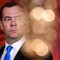 Medvedev mette nel tritacarte Merz, von der Leyen e Starmer: "Nessuno ferma la Russia"