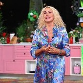 Antonella Clerici, la denuncia sui social per l'eccessiva magrezza: "Pericolosa deriva"