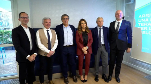 Leucemia Mieloide Acuta, arriva in Italia una nuova opzione terapeutica Leucemia Mieloide Acuta, arriva in Italia una nuova opzione terapeutica