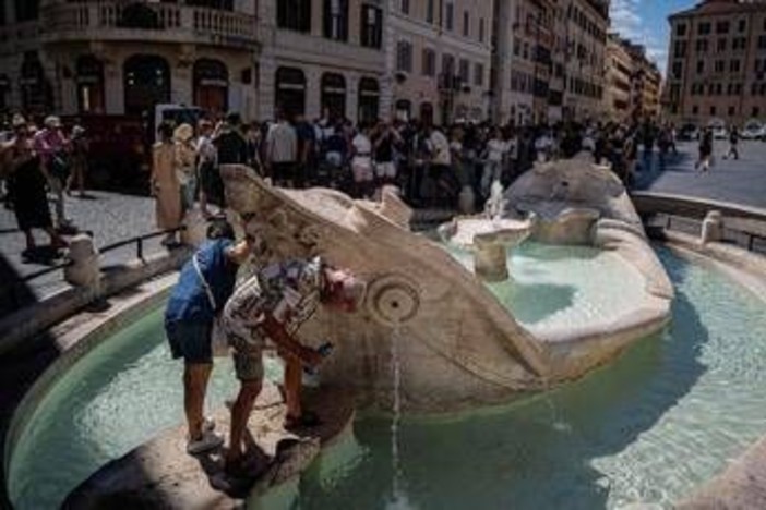Sole e sempre più caldo, ecco l'escalation termica: le previsioni meteo