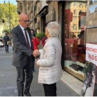 70enne sotto sfratto si 'accampa' a via Arenula, Sisto la incontra: &quot;Verifiche sul caso&quot;