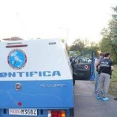 Neonato abbandonato a Milano, si cerca la madre: le telecamere potrebbero aver ripreso qualcosa