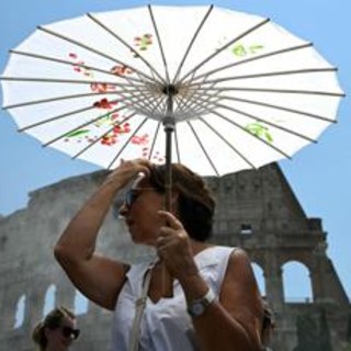 Weekend torrido, caldo estremo non dà tregua: oggi 18 città in rosso