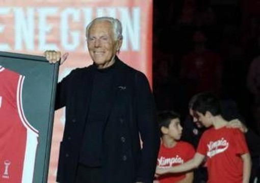 Il saluto dell'Olimpia Milano: &quot;Proteggeremo ciò che Armani ha costruito&quot;