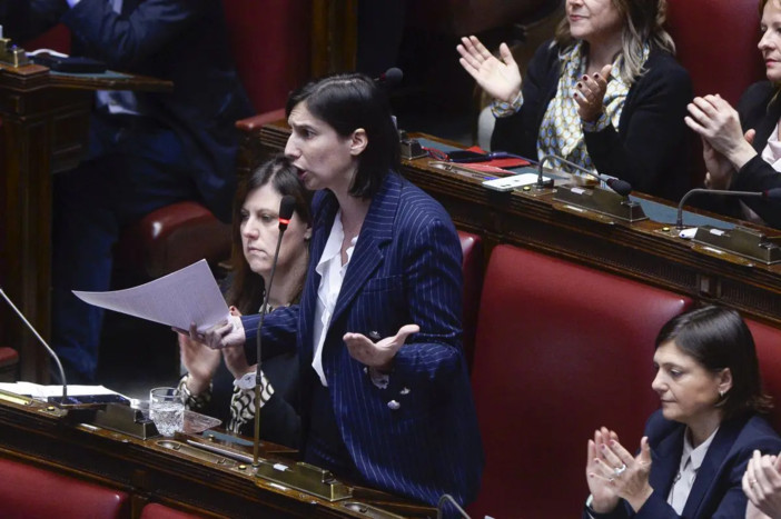 Schlein “Governo Meloni vive chiuso nel palazzo, no a larghe con intese con FI”