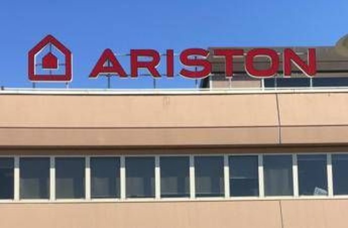 Riello torna in mani italiane, Urso: "Con Ariston si rafforza il Made in Italy" Riello torna in mani italiane, Urso: "Con Ariston si rafforza il Made in Italy"