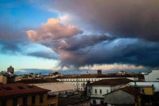 Previsioni meteo, il ciclone si allontana: weekend più soleggiato ma con sorprese