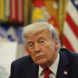 Dazi, Trump “Mi piace Xi, ma difficile fare accordi con lui”