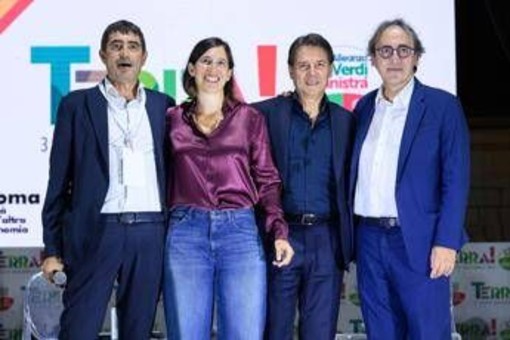 Centrosinistra, sprint Schlein, Conte e Avs: programma a novembre e primarie a febbraio Centrosinistra, sprint Schlein, Conte e Avs: programma a novembre e primarie a febbraio