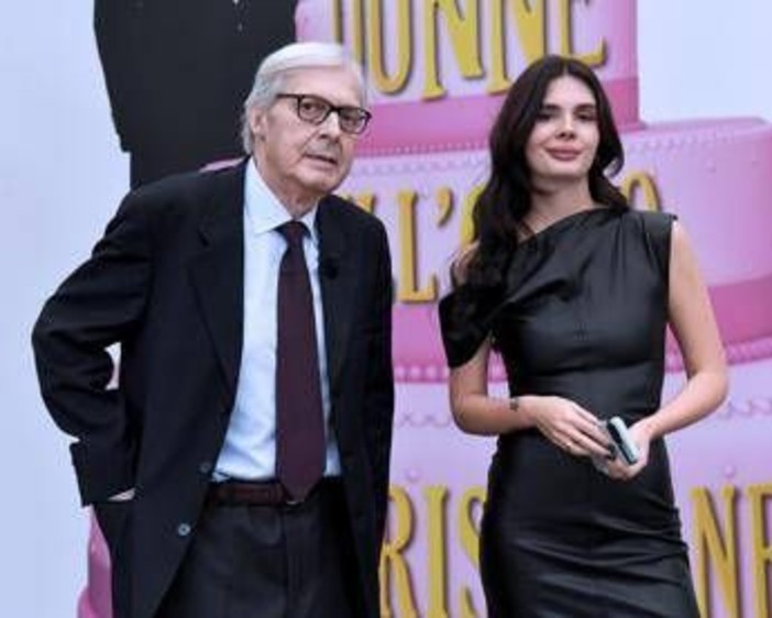 Verissimo, Evelina Sgarbi: "Ho denunciato tutti. Papà non può più sposarsi a Venezia" Verissimo, Evelina Sgarbi: "Ho denunciato tutti. Papà non può più sposarsi a Venezia"