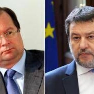 Salvini: &quot;Saluto ad ambasciatore russo? Preferisco stretta di mano a sguardo rabbioso&quot;. Opposizioni all'attacco