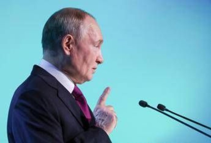 Putin: "Piano Usa base per accordo. Stop combattimenti se Ucraina si ritira da terre Russia" Putin: "Piano Usa base per accordo. Stop combattimenti se Ucraina si ritira da terre Russia"