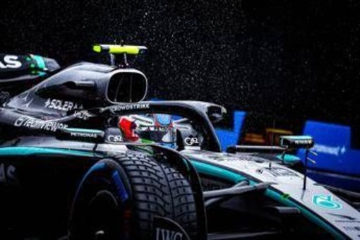 Antonelli nella bufera, ha fatto passare Norris? Le accuse social e le 'scuse' a Verstappen