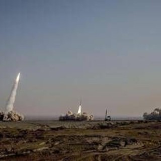 Iran, media: abbattuto drone Usa nella provincia di Bushehr Iran, media: abbattuto drone Usa nella provincia di Bushehr