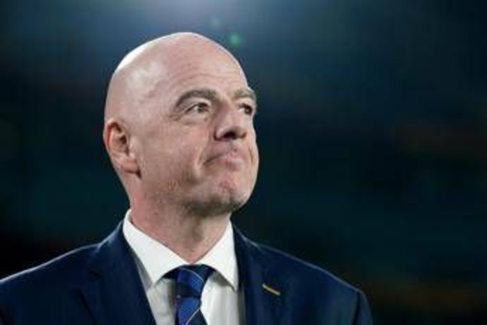 Mondiale ai privati, la Fifa chiede scusa per gli "errori commessi" ma rilancia il "pieno sostegno" a Infantino
