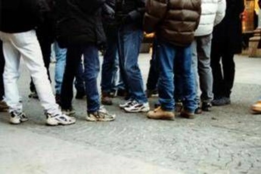 Teramo, 17enne disabile bastonato e gettato in cassonetto: la denuncia del papà sui social Teramo, 17enne disabile bastonato e gettato in cassonetto: la denuncia del papà sui social