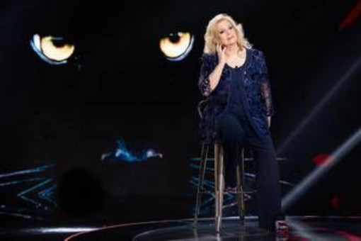 Belve, Iva Zanicchi ospite seconda puntata tra Mina e i guai col fisco Belve, Iva Zanicchi ospite seconda puntata tra Mina e i guai col fisco