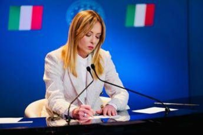 Ucraina, Palazzo Chigi: "Sostegno a processo negoziale Usa, con 'i volenterosi' per solide garanzie di sicurezza"