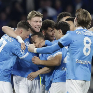 Il Napoli supera assenze e infortuni, Lobotka-gol e 1-0 al Sassuolo