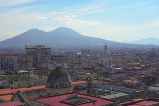 La scorsa estate morte per il caldo 50.000 persone nelle città europee, Napoli la più colpita La scorsa estate morte per il caldo 50.000 persone nelle città europee, Napoli la più colpita
