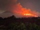 Vesuvio in fiamme, vasto incendio nel parco nazionale: operativi 6 Canadair