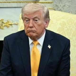 Iran, Trump senza freni: accuse agli alleati e 'giravolta' su Hormuz