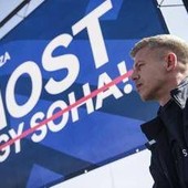 Elezioni in Ungheria, chi è Magyar: l'ex insider che può battere Orban Elezioni in Ungheria, chi è Magyar: l'ex insider che può battere Orban