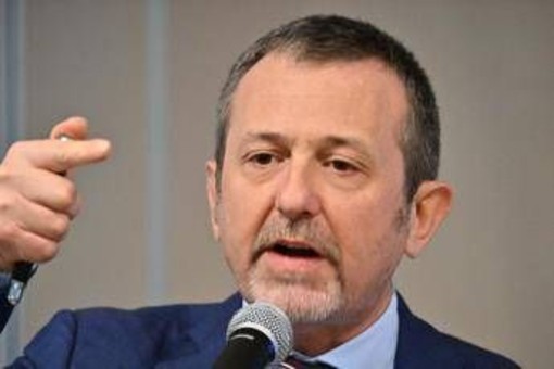 Indagine su società famiglia Caroccia, la difesa: "A pm dimostreremo estraneità Delmastro"