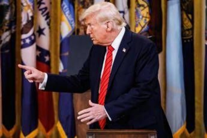 Trump, la bilancia è il nemico: "Dovrei prendere farmaci per dimagrire" Trump, la bilancia è il nemico: "Dovrei prendere farmaci per dimagrire"