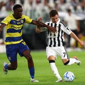 Juve-Parma, fallo in area su Keita e mancato rigore ai gialloblù? Cos'è successo Juve-Parma, fallo in area su Keita e mancato rigore ai gialloblù? Cos'è successo