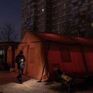 Ucraina, doppio fronte nei negoziati: Trump oggi vede Zelensky, Witkoff da Putin a Mosca