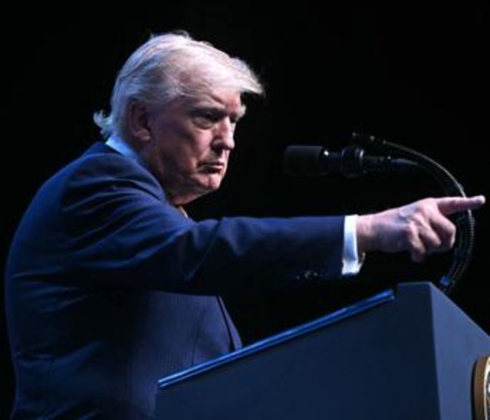 Iran, nuova ondata di attacchi Usa. Pasdaran: "Colpite basi americane in Giordania, Kuwait e Bahrain"