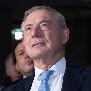 Urso “Governo Meloni ha aperto strada del dialogo e confronto Ue-Usa”
