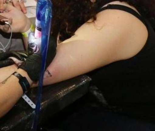 Tatuaggi pericolosi? L'effetto sul sistema immunitario e i rischi: lo studio