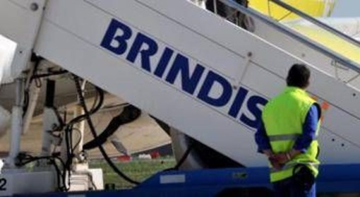 All'aeroporto di Brindisi "nessuna emergenza carburante né rischio carenza imminente" All'aeroporto di Brindisi "nessuna emergenza carburante né rischio carenza imminente"