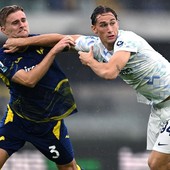 L’Inter soffre ma passa a Verona, decide l’autogol di Frese al 94′ L’Inter soffre ma passa a Verona, decide l’autogol di Frese al 94′