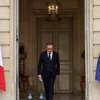 Francia, Lecornu si dimette: è il premier con il mandato più breve della Quinta Repubblica
