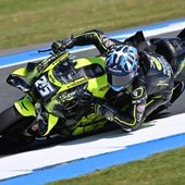 MotoGp, Fernandez il più veloce nelle libere davanti a Marquez caduto senza conseguenze MotoGp, Fernandez il più veloce nelle libere davanti a Marquez caduto senza conseguenze