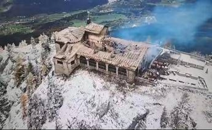 Germania, nuovo incendio al Nido dell’Aquila di Hitler: fermato un 33enne, danni per milioni Germania, nuovo incendio al Nido dell’Aquila di Hitler: fermato un 33enne, danni per milioni