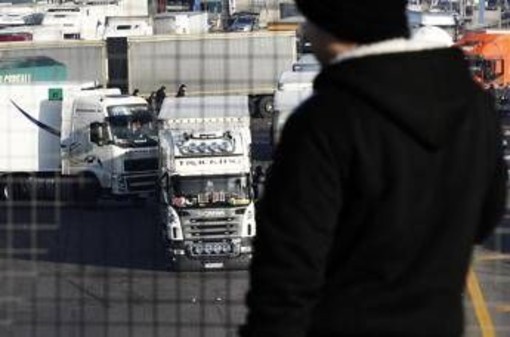 Caro carburanti, tir in sciopero in Sicilia da domani al 20 ottobre