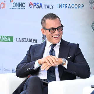 Terna, Monti “Investimenti sulla rete per sicurezza e costi energia più bassi”